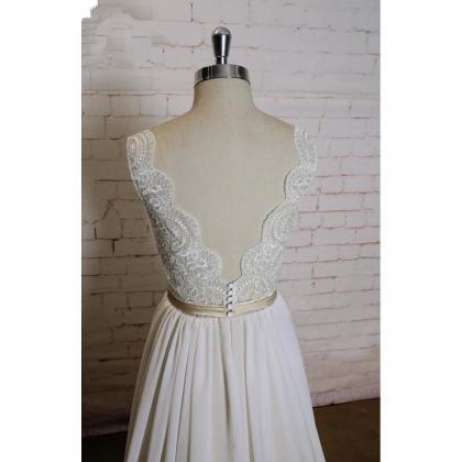 Scalloped Neckline Long Country Bridal Dresses..