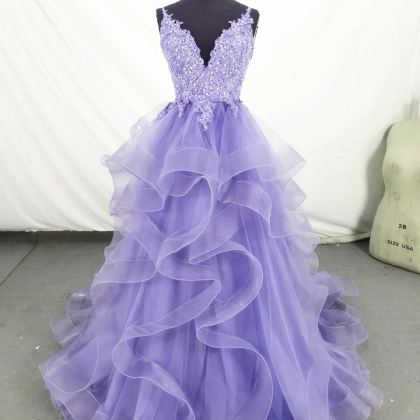 Lavender Long Prom Dress With Horsehair Trimmed..