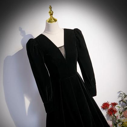 Long Sleeves Black Velvet Formal Dress