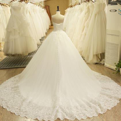 Sweetheart Neck Ball Gown Lace Wedding Dress