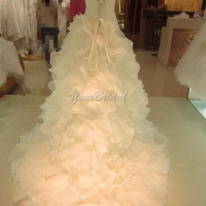 Fashional Criss-cross Fluffy Tiered Wedding Dress..
