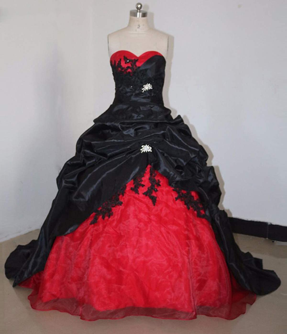 Strapless Ball Gown Wintage Taffeta Wedding Dresses Red Black Two Tone Bridal Gowns