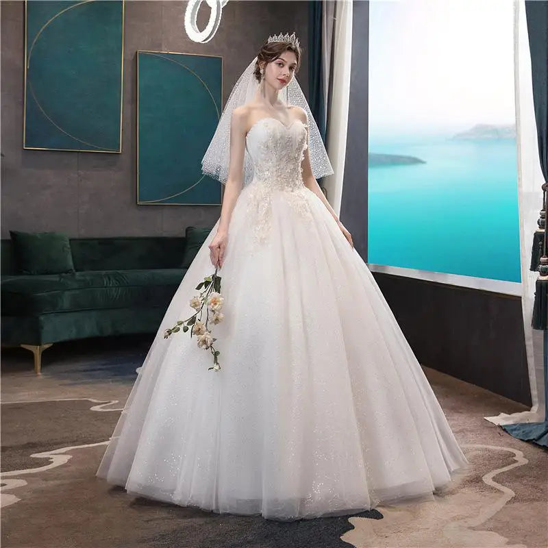 Elegant Lace Sweetheart Wedding Dress With Train on Luulla