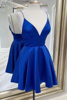 V Neck Royal Blue Short Homecoming Dress