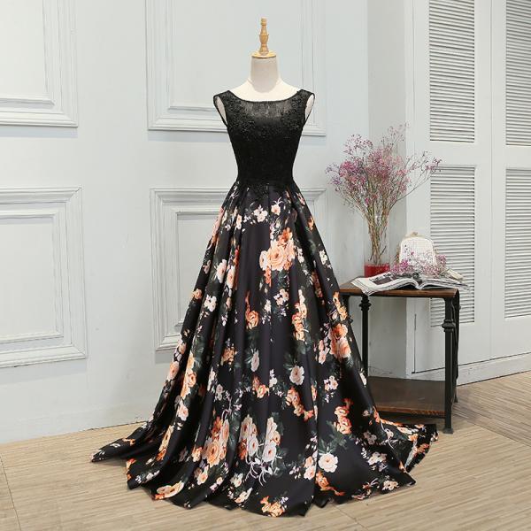 Crew Neckline Black Bodice Formal Occasion Dress with Floral Skirt Evening Gown