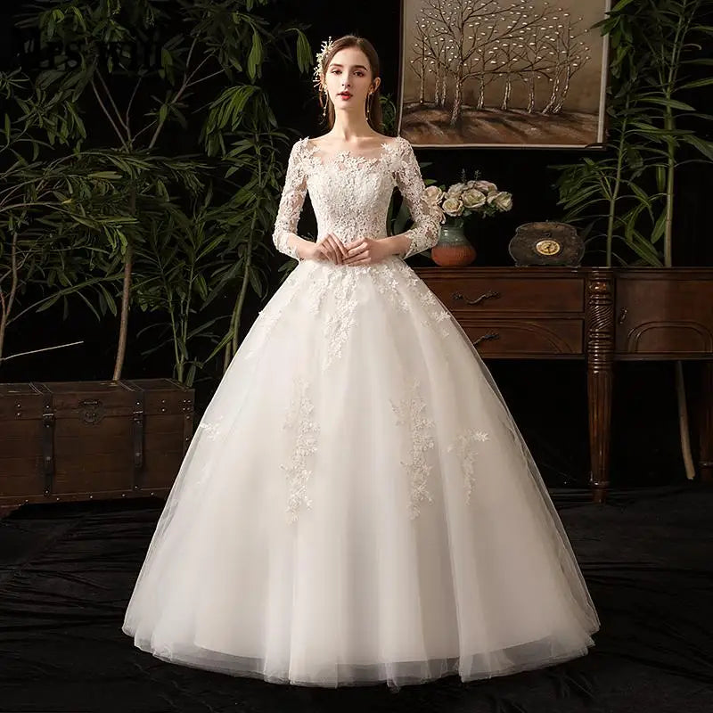 Elegant Long Sleeve Lace Applique Bridal Gown on Luulla