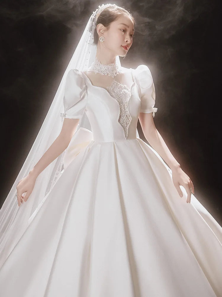 Elegant Puff Sleeve Satin Wedding Gown With Veil on Luulla