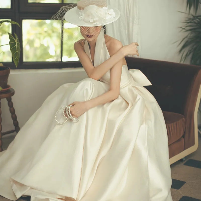 Vintage Halter Neck Satin Wedding Dress on Luulla
