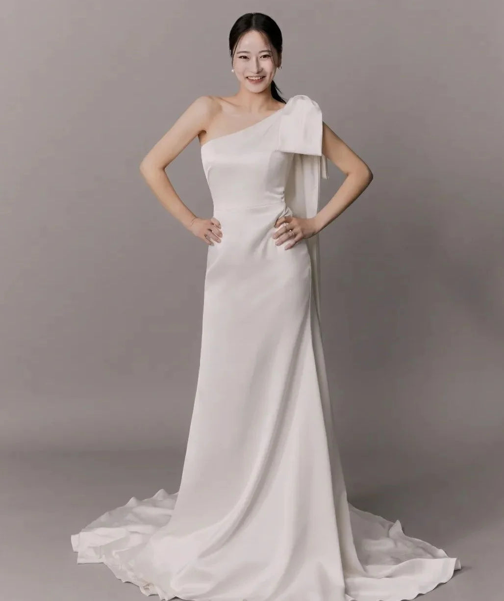 One-shoulder White Gown With Chic Bow Detail on Luulla